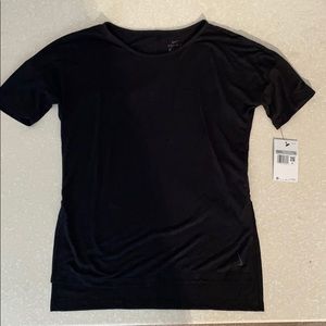 NWT XS Women’s Nike yoga T-shirt. Super soft.